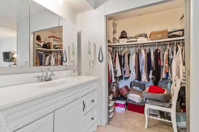 195 Tierra Rejada Road 204, Simi Valley, CA 93065