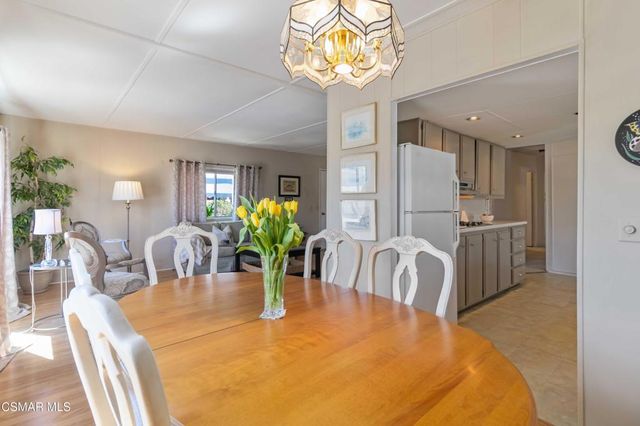 195 Tierra Rejada Road 204, Simi Valley, CA 93065