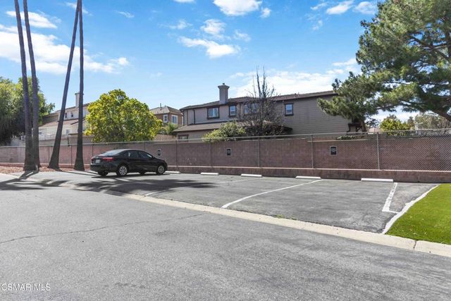 195 Tierra Rejada Road 204, Simi Valley, CA 93065