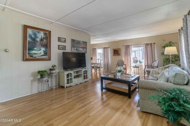 195 Tierra Rejada Road 204, Simi Valley, CA 93065