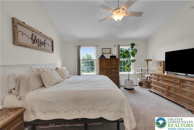 991 King Way, Upper Macungie Twp, PA 18031