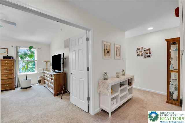 991 King Way, Upper Macungie Twp, PA 18031