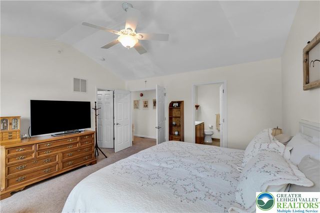 991 King Way, Upper Macungie Twp, PA 18031