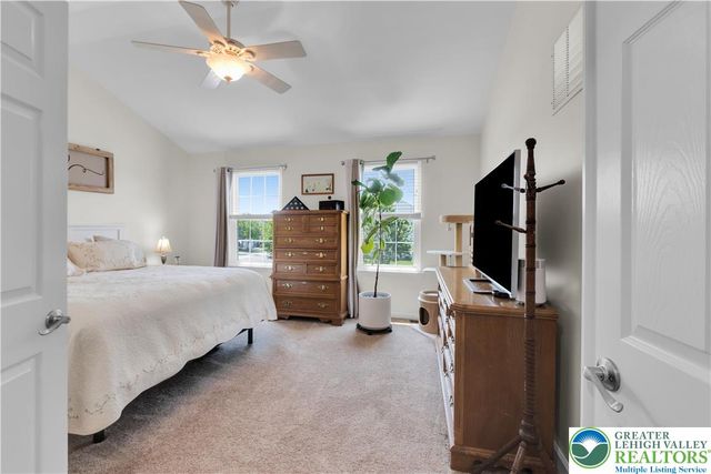 991 King Way, Upper Macungie Twp, PA 18031