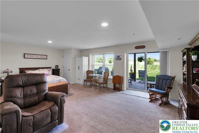 991 King Way, Upper Macungie Twp, PA 18031