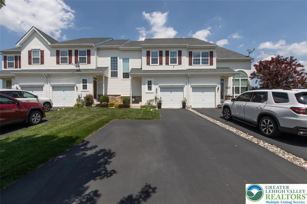 991 King Way, Upper Macungie Twp, PA 18031