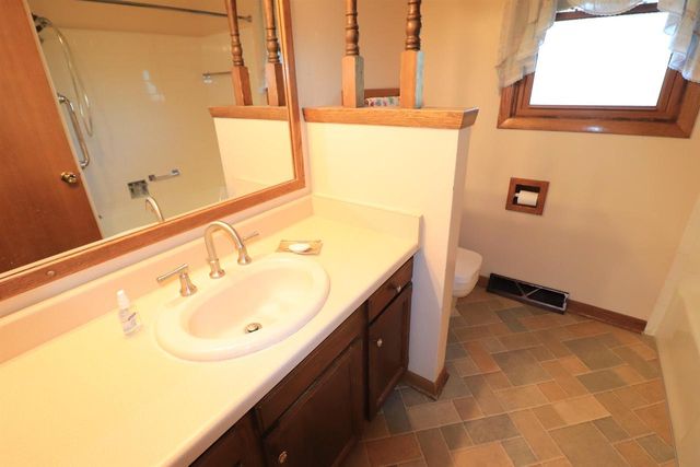 1128 N Osborne Avenue, Janesville, WI 53548