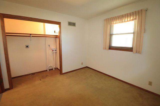 1128 N Osborne Avenue, Janesville, WI 53548