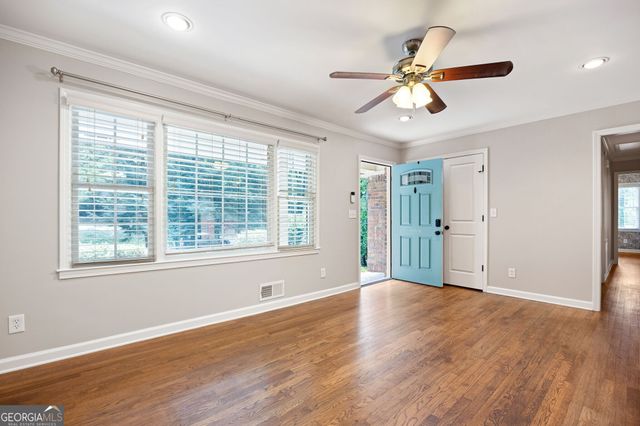 5936 Brookdale Lane SW, Mableton, GA 30126