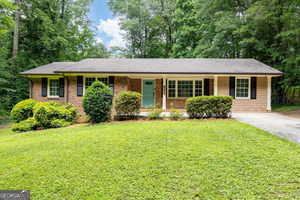 5936 Brookdale Lane SW, Mableton, GA 30126