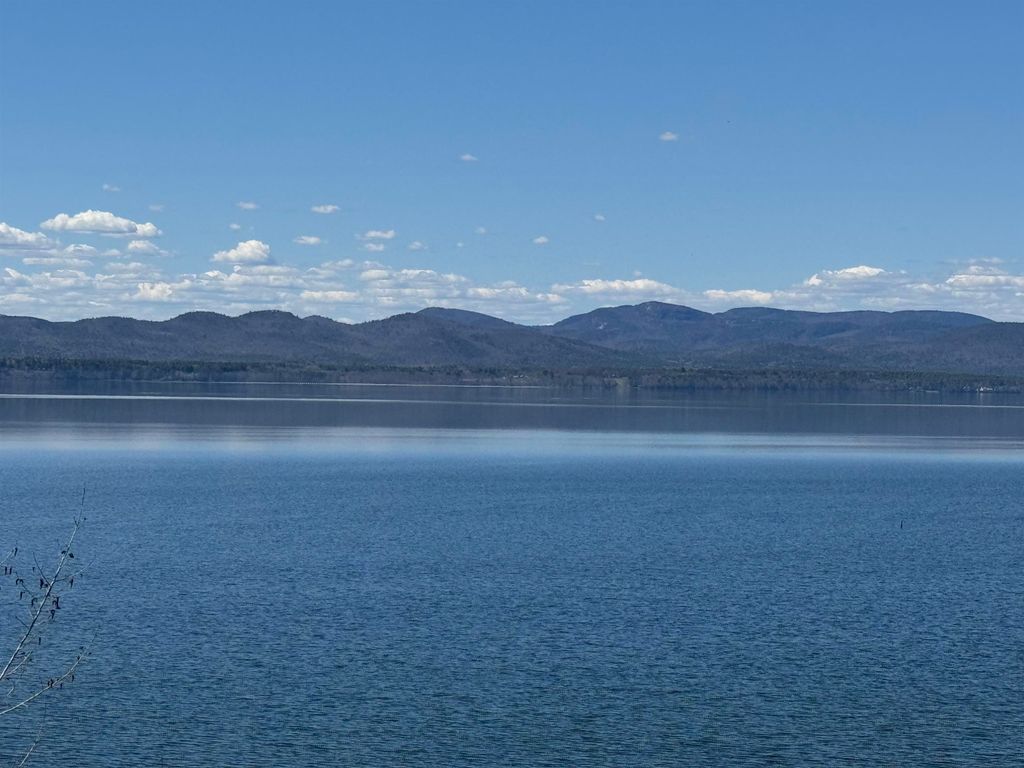 481 Hills Point Road, Charlotte, VT 05445