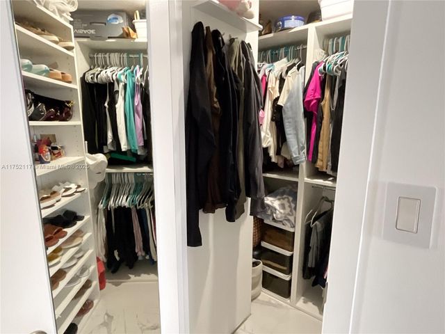 1301 NE Miami Gardens Dr 501W, Miami, FL 33179