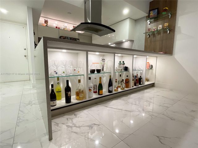 1301 NE Miami Gardens Dr 501W, Miami, FL 33179