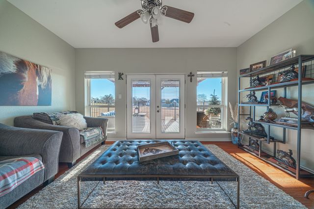 100 San Chez Drive, Lake Kiowa, TX 76240