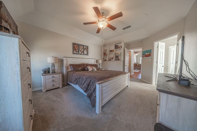 100 San Chez Drive, Lake Kiowa, TX 76240