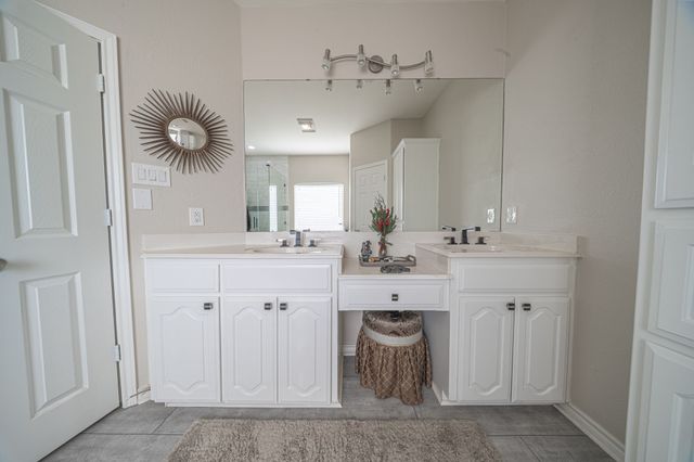 100 San Chez Drive, Lake Kiowa, TX 76240