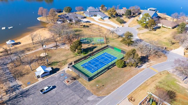 100 San Chez Drive, Lake Kiowa, TX 76240