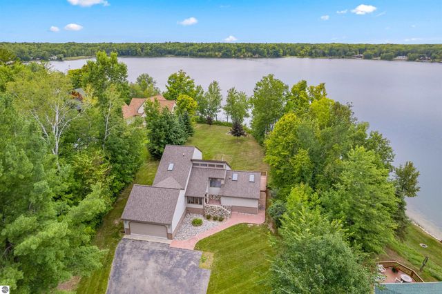 7380 Shellenbarger Road, Hale, MI 48739