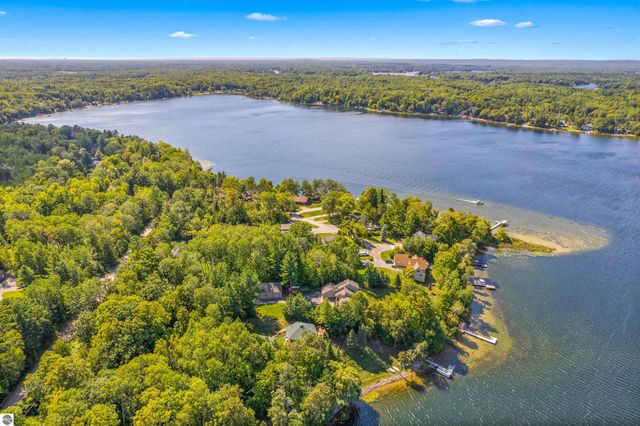 7380 Shellenbarger Road, Hale, MI 48739