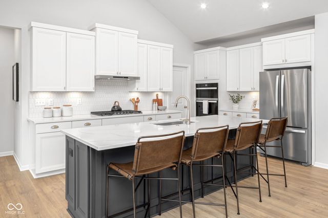 4749 Colchester Circle, Avon, IN 46123