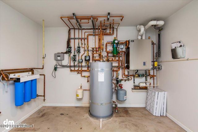 2320 Glacier Street, Anchorage, AK 99508