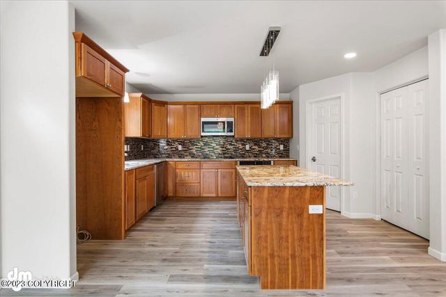 2320 Glacier Street, Anchorage, AK 99508