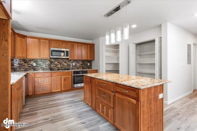 2320 Glacier Street, Anchorage, AK 99508