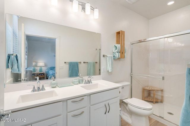 9052 E Pantano Bluff Drive, Tucson, AZ 85730