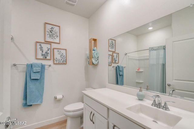 9052 E Pantano Bluff Drive, Tucson, AZ 85730