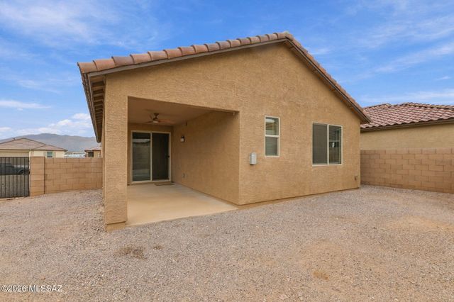 9052 E Pantano Bluff Drive, Tucson, AZ 85730