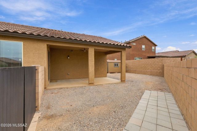 9052 E Pantano Bluff Drive, Tucson, AZ 85730