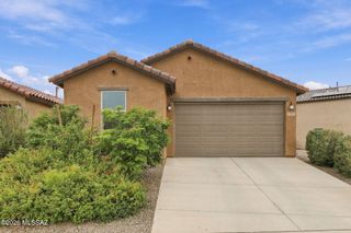 9052 E Pantano Bluff Drive, Tucson, AZ 85730