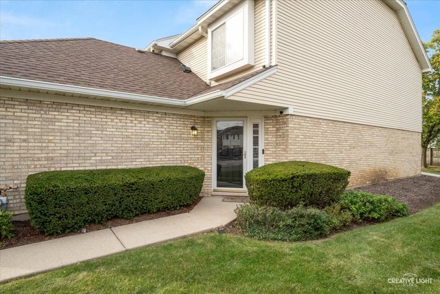 378 Lakeview Circle, Bolingbrook, IL 60440
