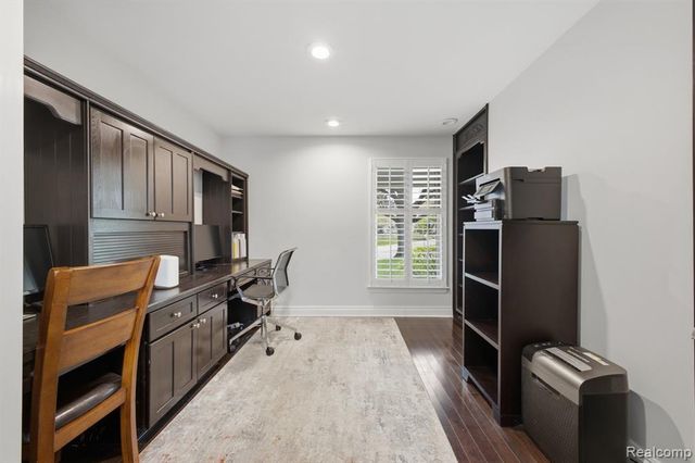 26296 Franklin Court, Franklin, MI 48025
