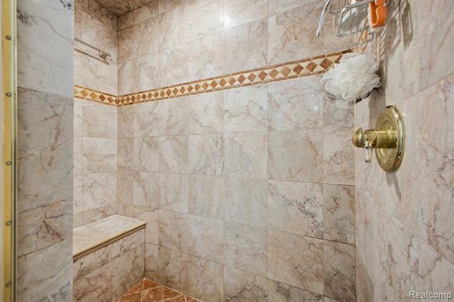 26296 Franklin Court, Franklin, MI 48025