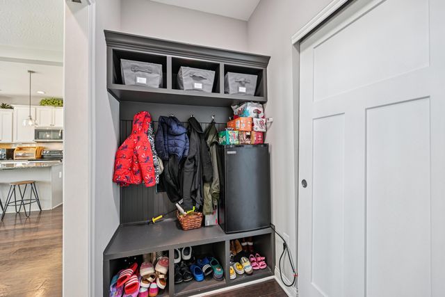 1370 Woodline Drive, Marysville, OH 43040