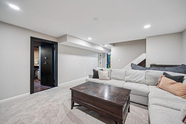 1370 Woodline Drive, Marysville, OH 43040