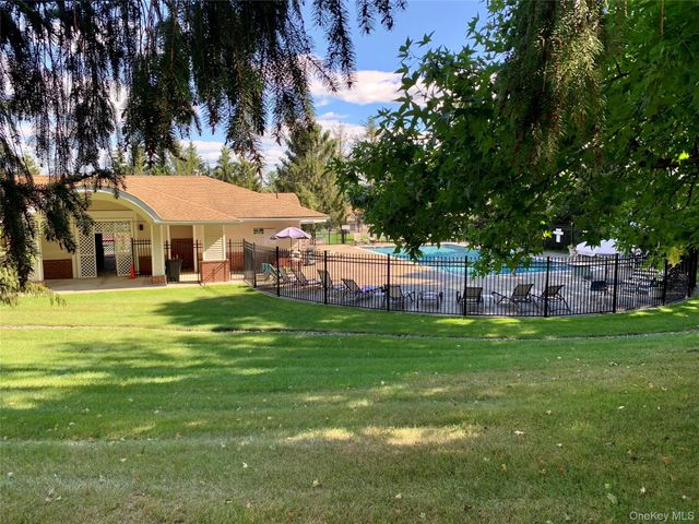 51 Deer Ct Drive, Middletown, NY 10940