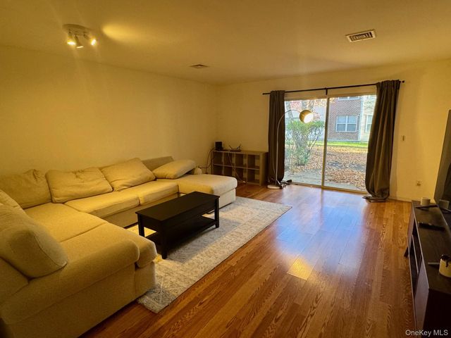 51 Deer Ct Drive, Middletown, NY 10940