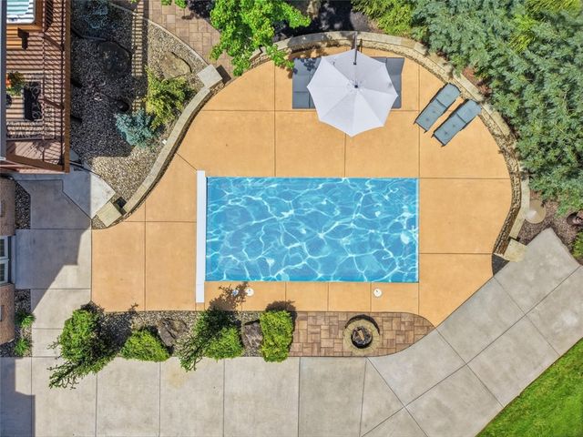 117 Windwood Heights Drive, Cranberry Twp, PA 16066