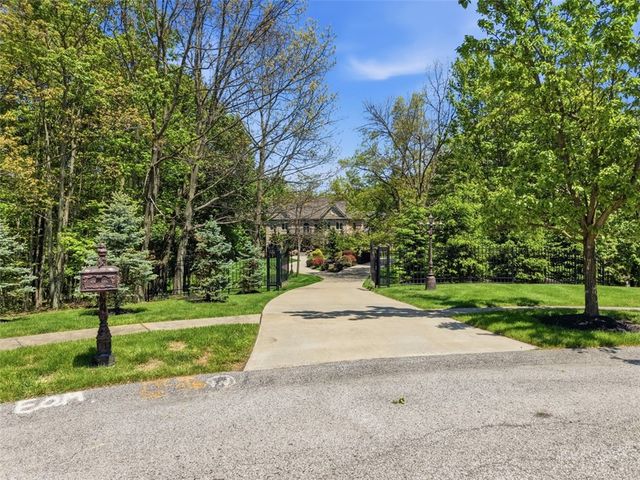 117 Windwood Heights Drive, Cranberry Twp, PA 16066