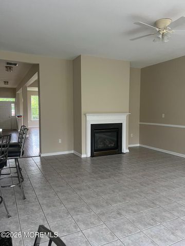 33 Bunker Hill Drive, Allentown, NJ 08501