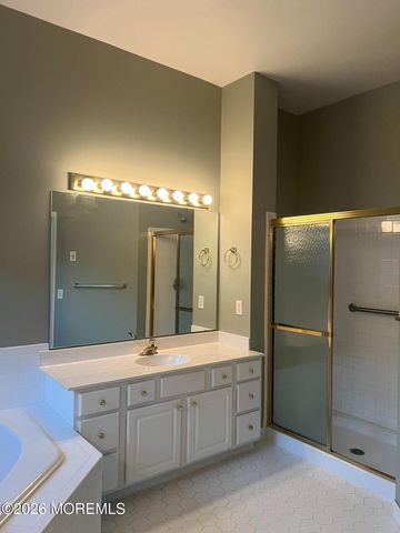 33 Bunker Hill Drive, Allentown, NJ 08501