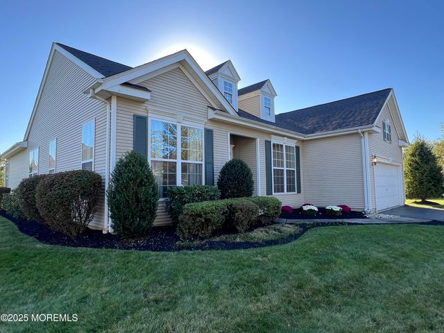 33 Bunker Hill Drive, Allentown, NJ 08501