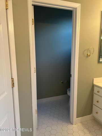 33 Bunker Hill Drive, Allentown, NJ 08501