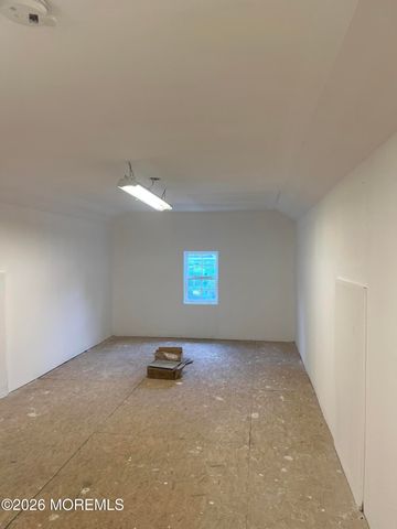 33 Bunker Hill Drive, Allentown, NJ 08501