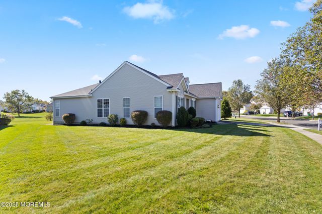 33 Bunker Hill Drive, Allentown, NJ 08501