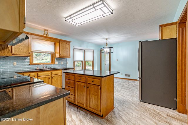 48 Cherokee Dr, Shelbyville, KY 40065