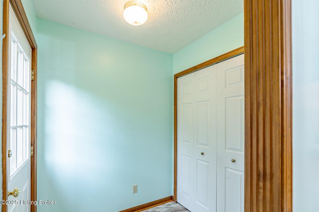 48 Cherokee Dr, Shelbyville, KY 40065
