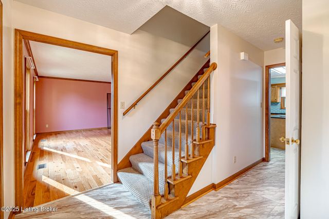 48 Cherokee Dr, Shelbyville, KY 40065